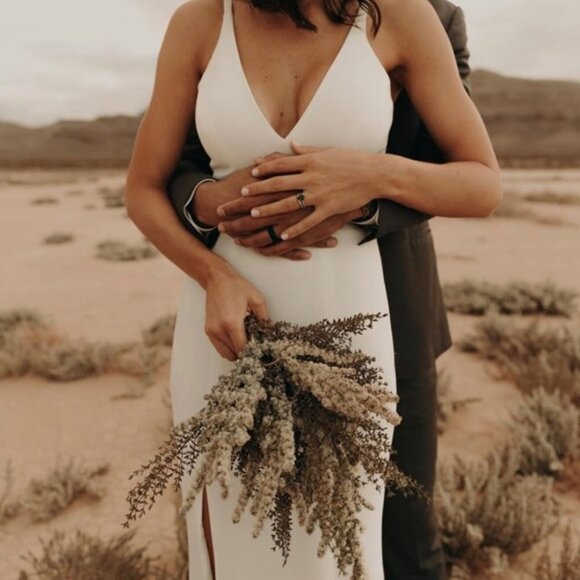 NEW Dress the Population Iris Crepe Plunge Side Slit White Maxi Gown - Picture 4 of 13